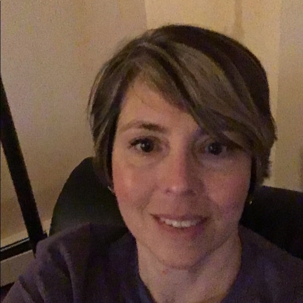 Meet your Posher, Holly